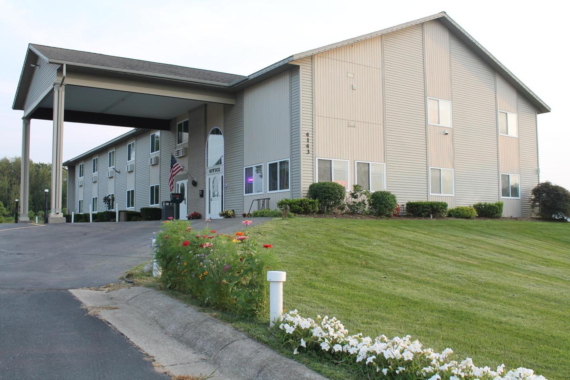 American Host Inn Hart Εξωτερικό φωτογραφία